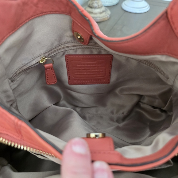 Coach Ashley Leather Hobo Bag Tea Rose/Coral + NWT Coach 100% Silk Twilly - Picture 11 of 16
